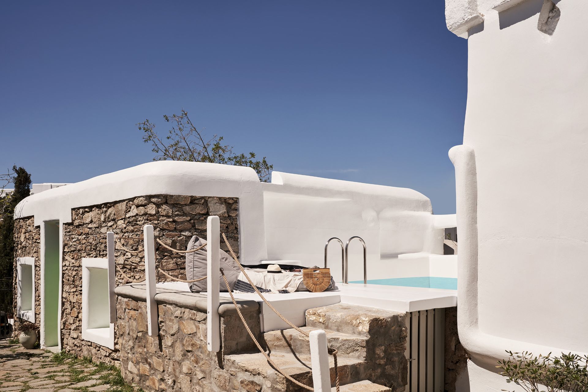 Monocle Homes - CASA BO